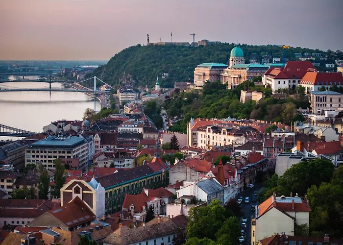 Tranquil Danube Escape Buda Hills Serenity * Budapeszt