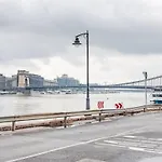 아파트 Tranquil Danube Escape Buda Hills Serenity