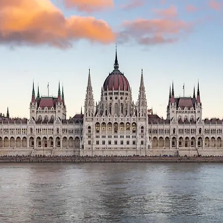 Διαμέρισμα Tranquil Danube Escape Buda Hills Serenity Βουδαπέστη