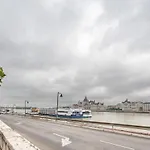 Tranquil Danube Escape Buda Hills Serenity *