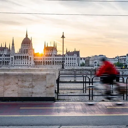Tranquil Danube Escape Buda Hills Serenity Apartament Budapesta